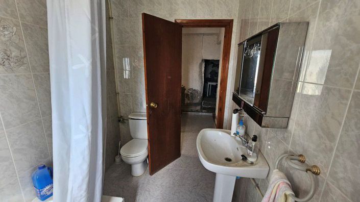 Image No.31-5 Bed Country House for sale