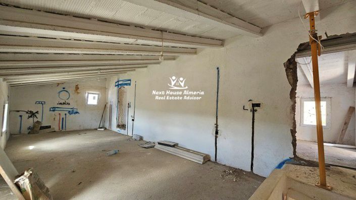 Image No.42-5 Bed Country House for sale