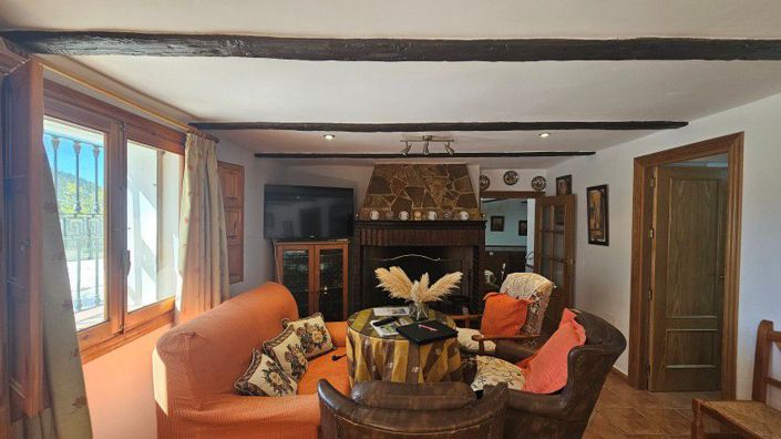 Image No.19-7 Bed Country House for sale