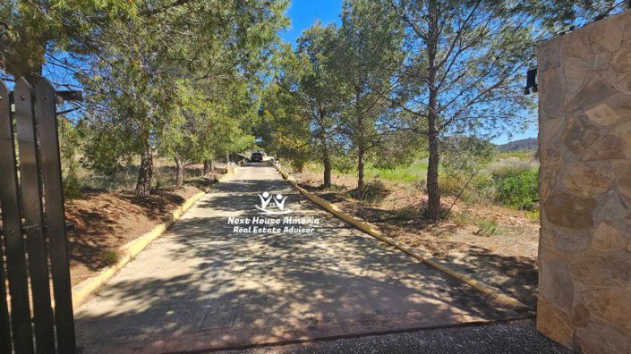 Image No.4-Maison de campagne de 7 chambres à vendre à Lorca