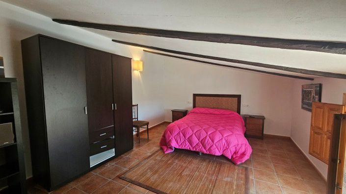Image No.49-7 Bed Country House for sale