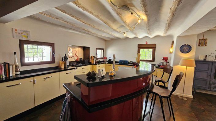 Image No.16-7 Bed Country House for sale