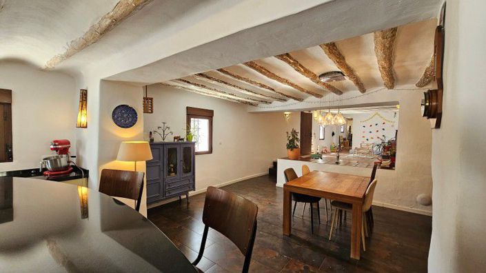 Image No.24-7 Bed Country House for sale