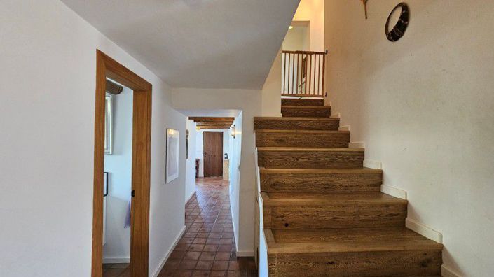 Image No.47-7 Bed Country House for sale