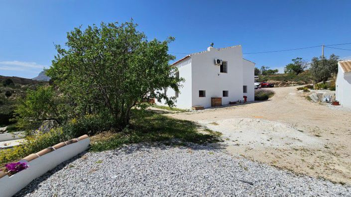 Image No.6-7 Bed Country House for sale