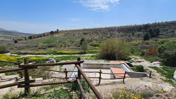Image No.7-7 Bed Country House for sale