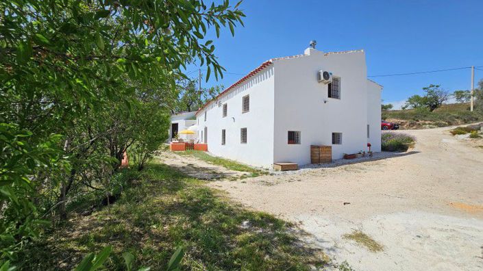 Image No.8-7 Bed Country House for sale
