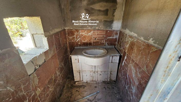 Image No.25-2 Bed Country House for sale