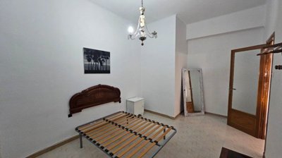 981871127811