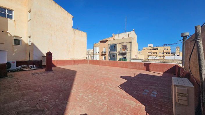 Image No.40-3 Bed Townhouse for sale