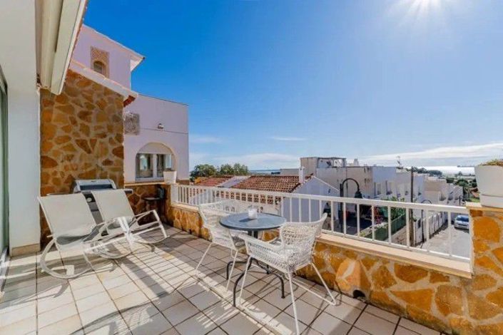Image No.20-4 Bed Villa for sale