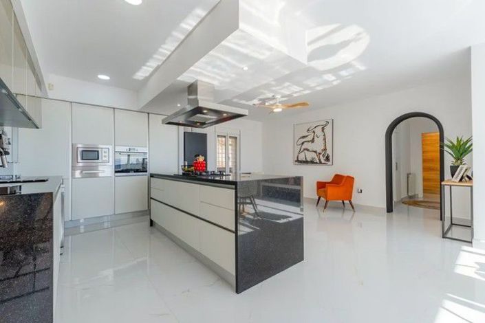Image No.23-4 Bed Villa for sale