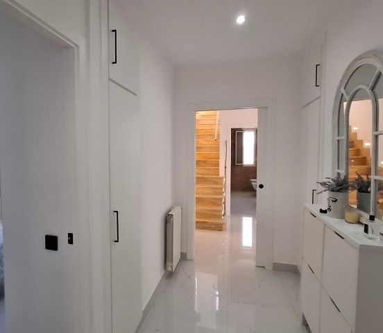 Image No.27-4 Bed Villa for sale