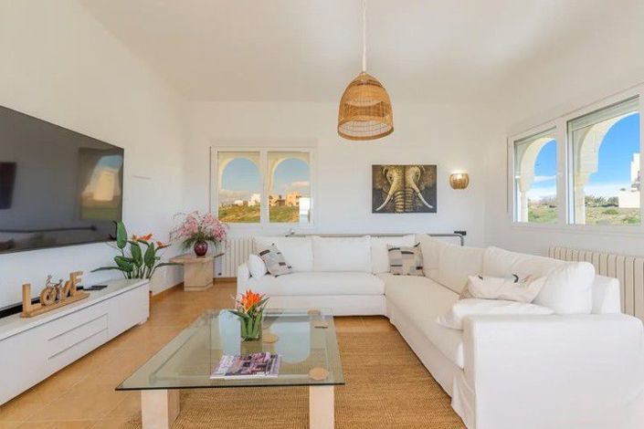 Image No.42-4 Bed Villa for sale