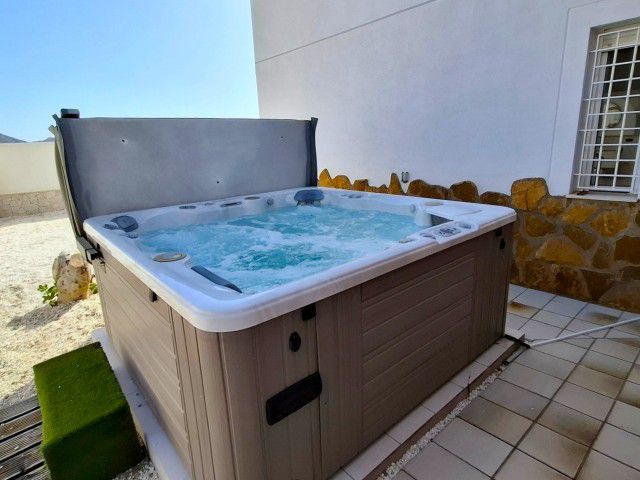 Image No.8-4 Bed Villa for sale