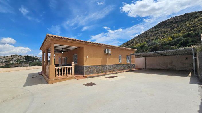 Image No.3-3 Bed Villa for sale