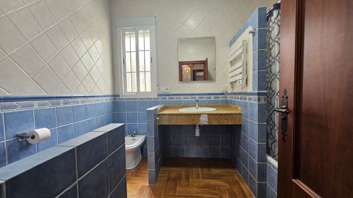 Image No.27-3 Bed Villa for sale