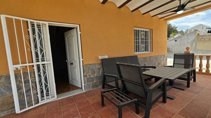 Image No.10-3 Bed Villa for sale