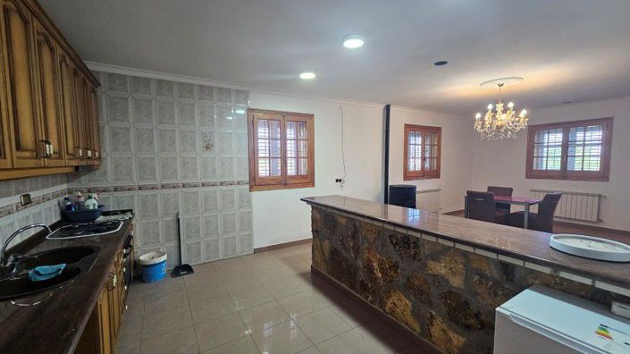 Image No.18-4 Bed Country House for sale