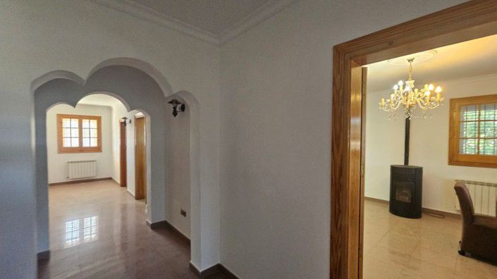 Image No.23-4 Bed Country House for sale