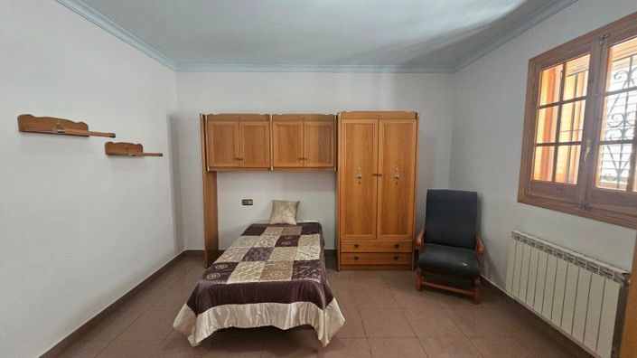 Image No.28-4 Bed Country House for sale