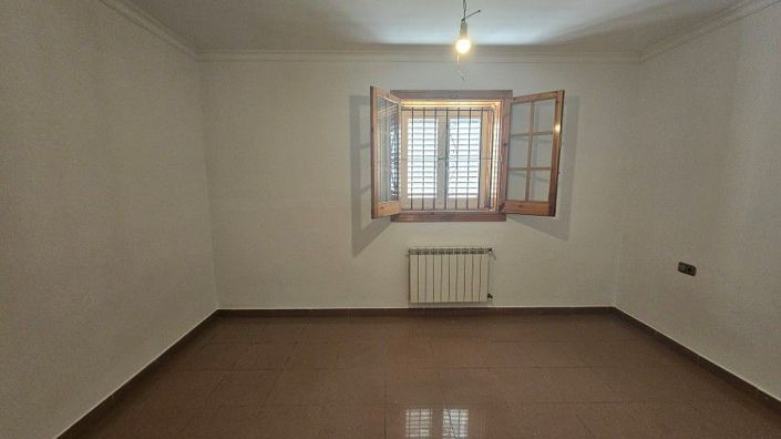 Image No.34-4 Bed Country House for sale