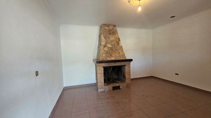 Image No.42-4 Bed Country House for sale
