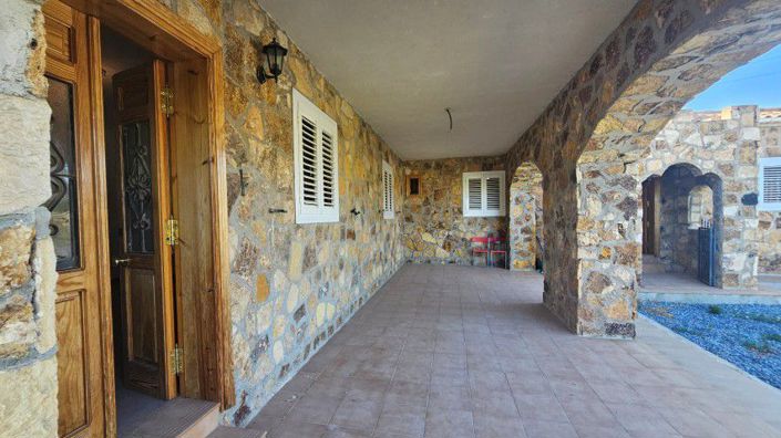 Image No.7-4 Bed Country House for sale