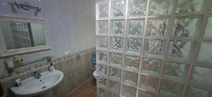 Image No.20-4 Bed Country House for sale