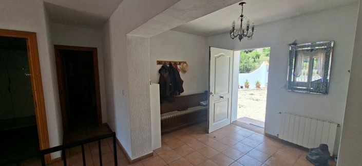 Image No.21-4 Bed Country House for sale