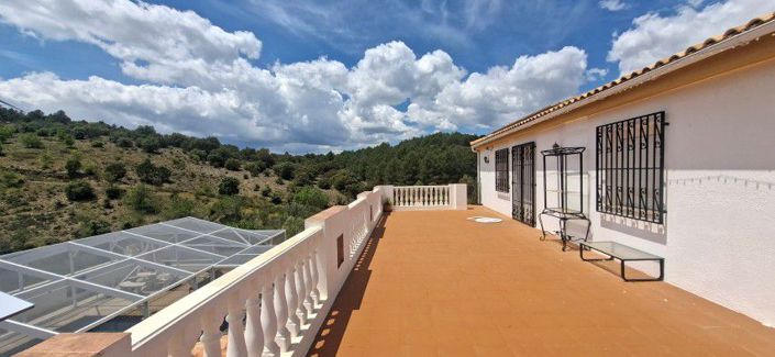 Image No.22-4 Bed Country House for sale