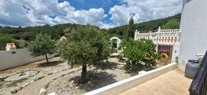 Image No.29-4 Bed Country House for sale