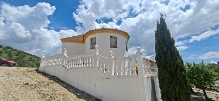 Image No.33-4 Bed Country House for sale