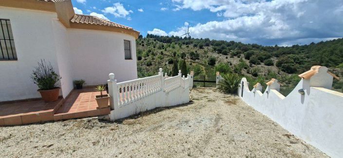 Image No.34-4 Bed Country House for sale