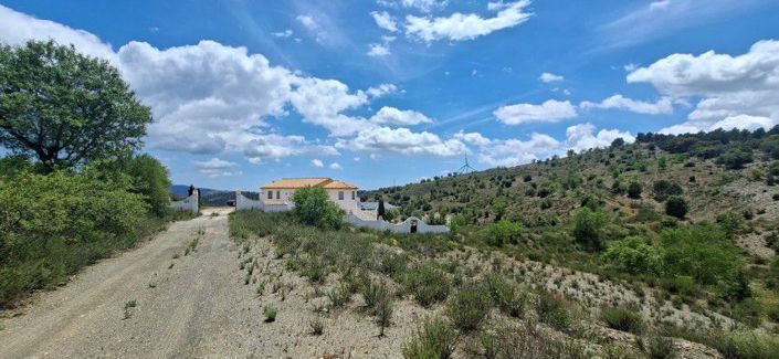 Image No.37-4 Bed Country House for sale