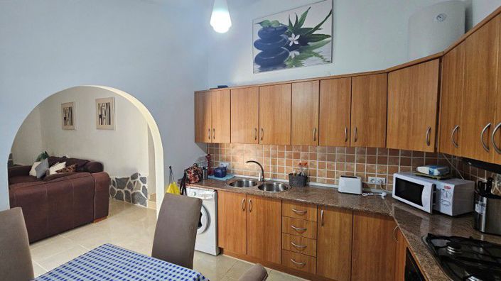 Image No.11-2 Bed Townhouse for sale