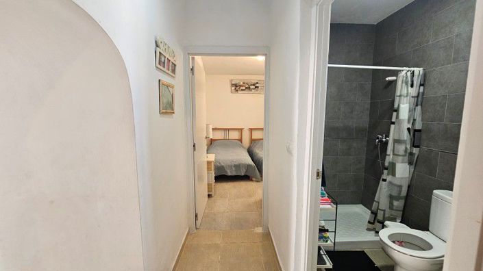 Image No.17-2 Bed Townhouse for sale
