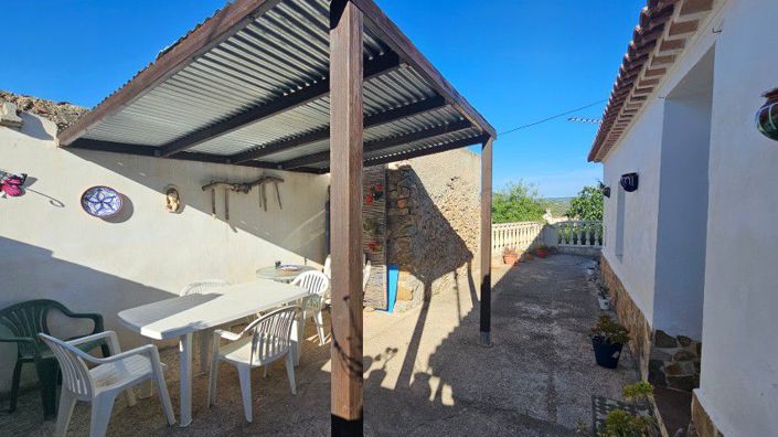 Image No.24-2 Bed Townhouse for sale