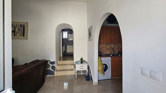 Image No.8-2 Bed Townhouse for sale