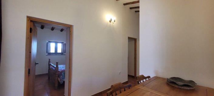 Image No.18-7 Bed Country House for sale