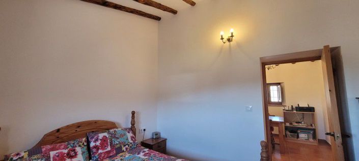 Image No.21-7 Bed Country House for sale