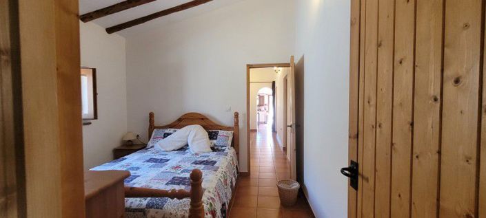 Image No.36-7 Bed Country House for sale