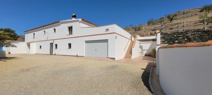 Image No.44-7 Bed Country House for sale