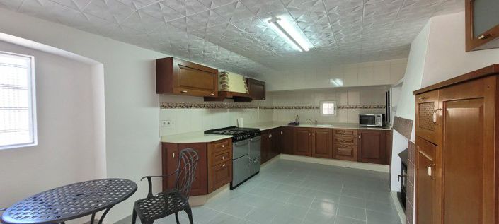Image No.46-7 Bed Country House for sale