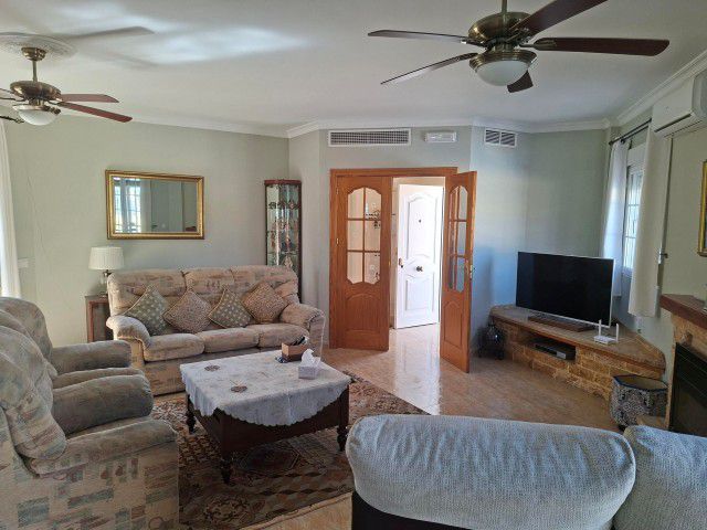 Image No.18-4 Bed Villa for sale