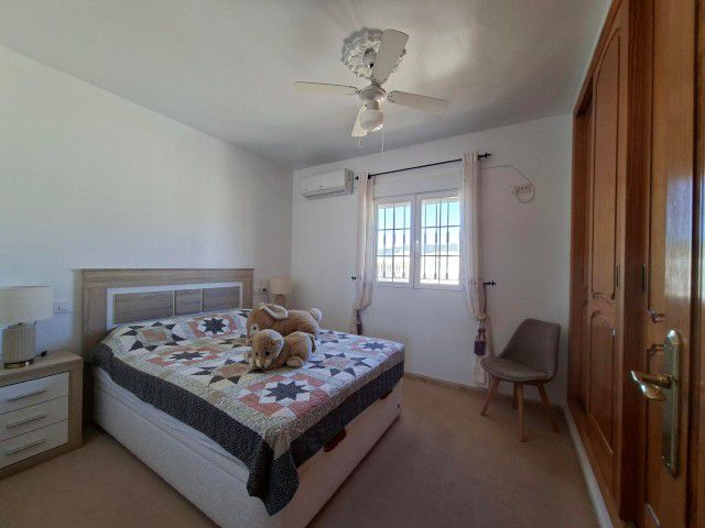 Image No.19-4 Bed Villa for sale