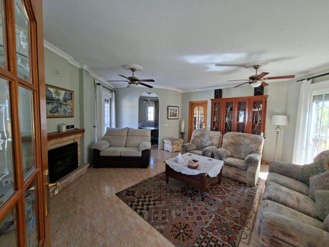 Image No.9-4 Bed Villa for sale