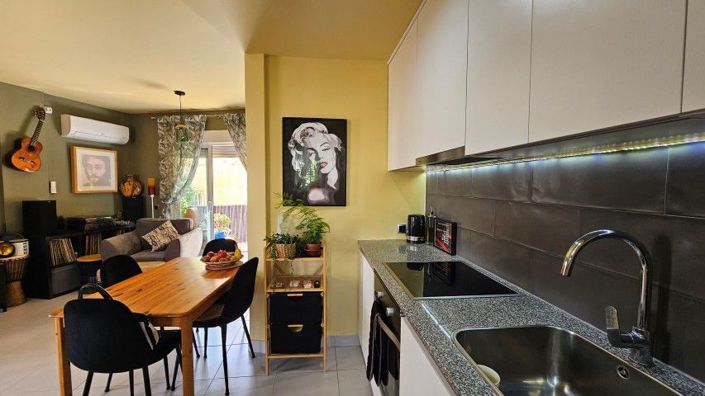 Image No.9-2 Bed Apartment for sale