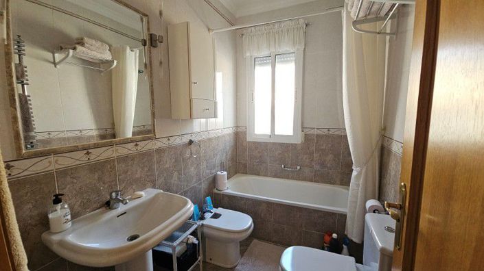 Image No.38-3 Bed Villa for sale