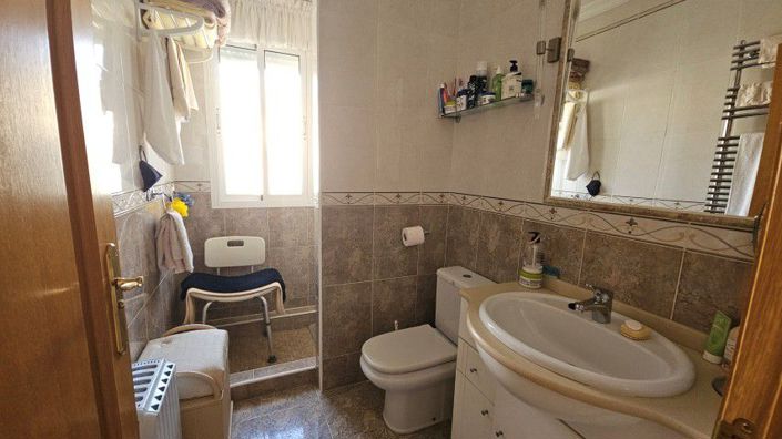 Image No.44-3 Bed Villa for sale